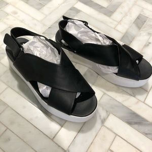 Fab Vince Weslan Flatform Crisscross Sandals